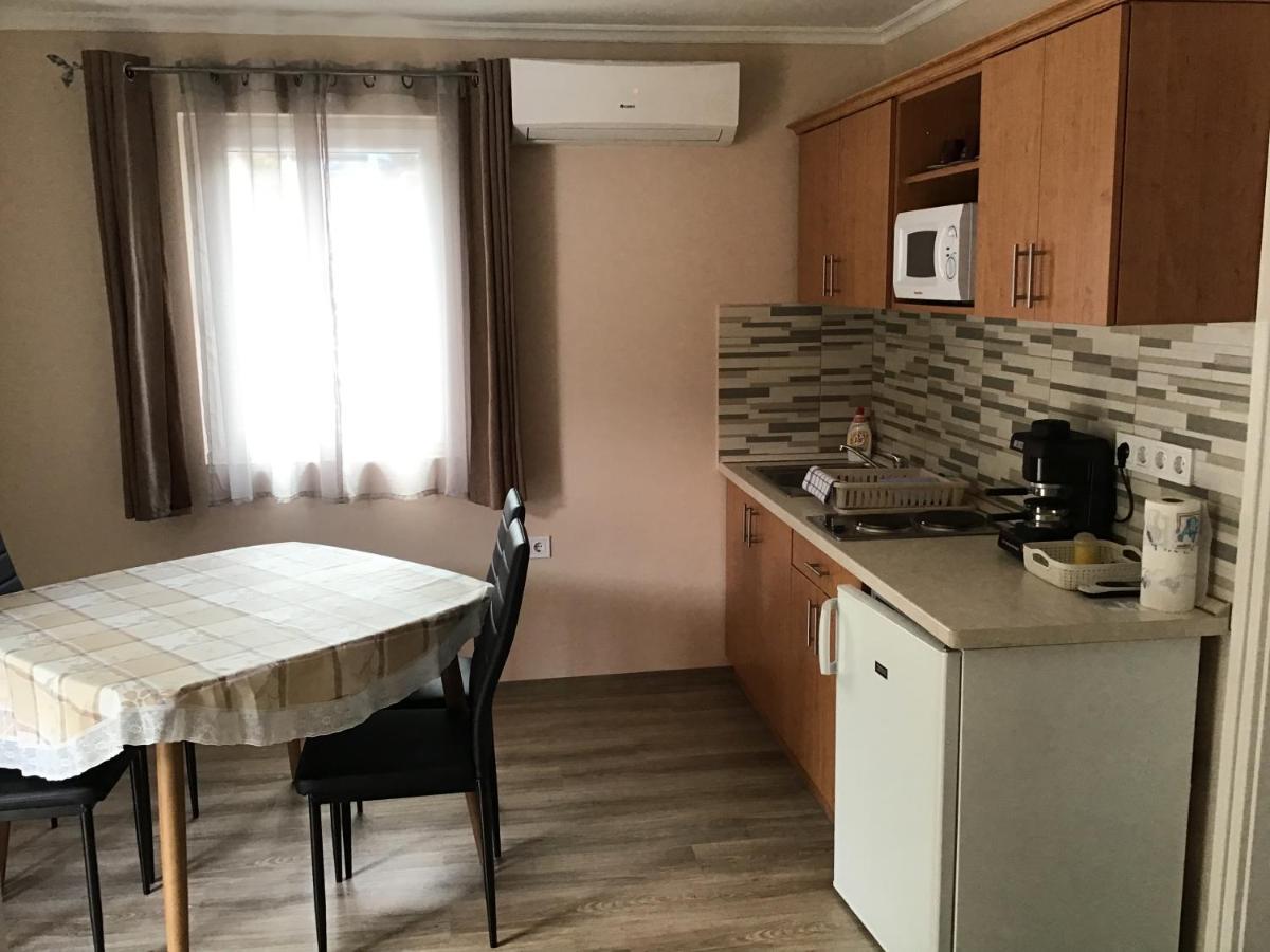 Dravecz Apartman Balatonlelle Eksteriør bilde